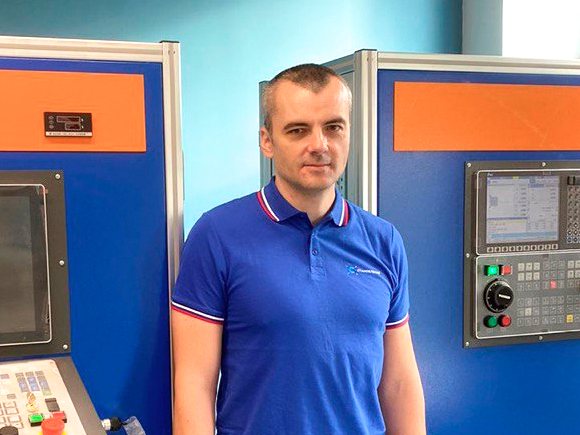 Программирование станков с ЧПУ HNC в Москве (токарная обработка)